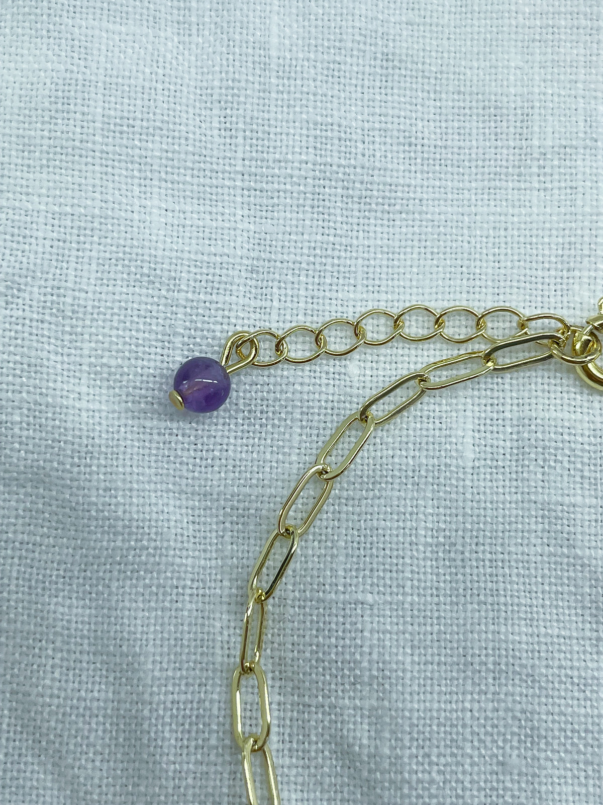 Serein — Bracelet améthyste naturelle plaqué or 14k