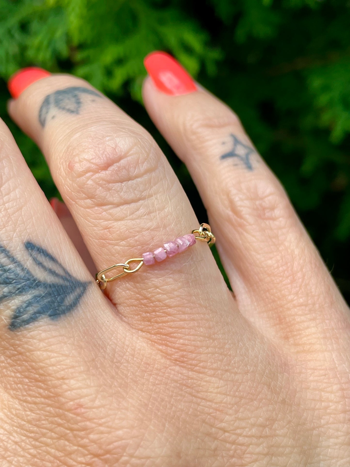 Cercle — Bague en pierre naturelle plaqué or 14k