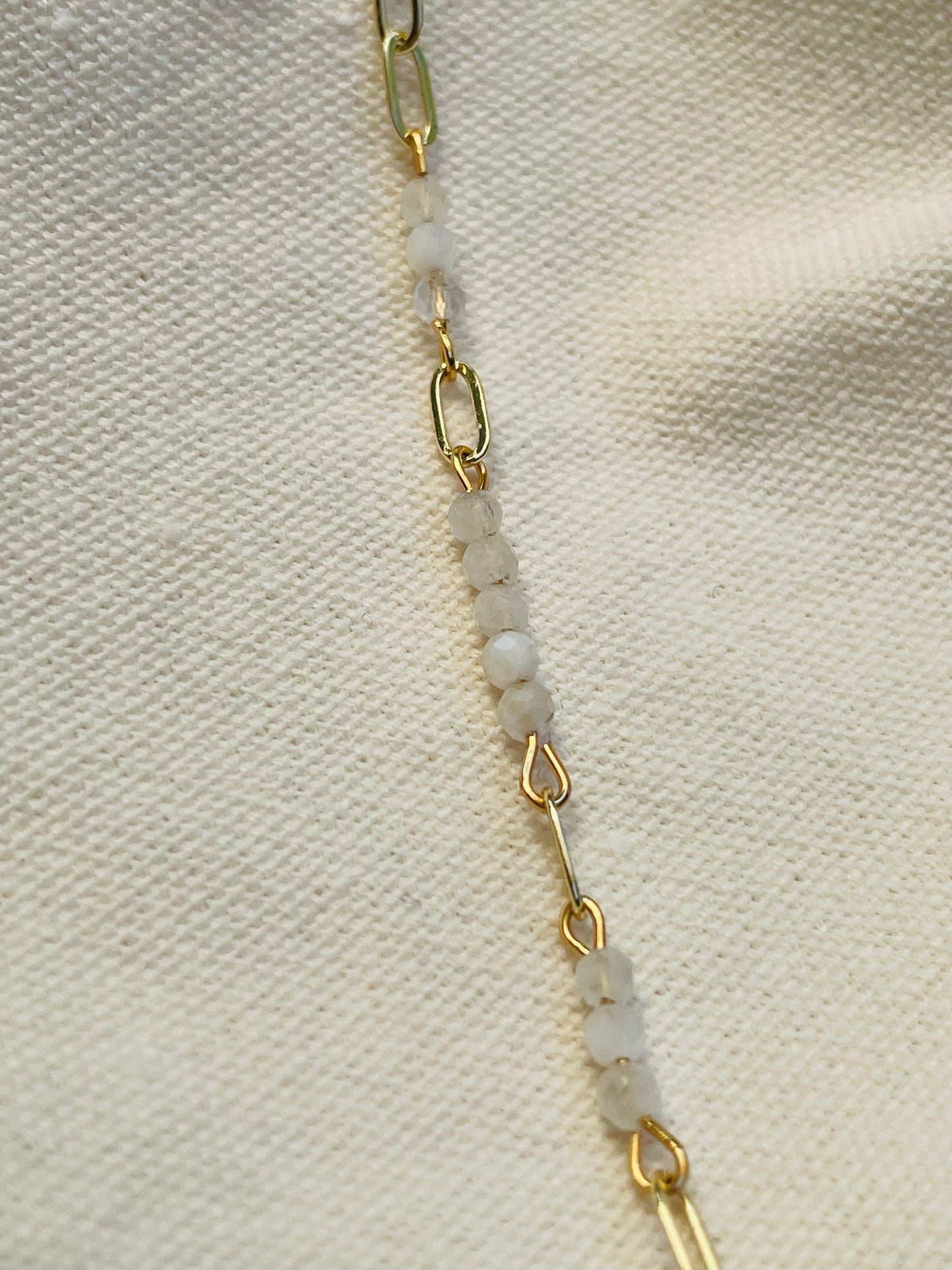 Pure — Bracelet pierre de lune naturelle plaqué or 14k