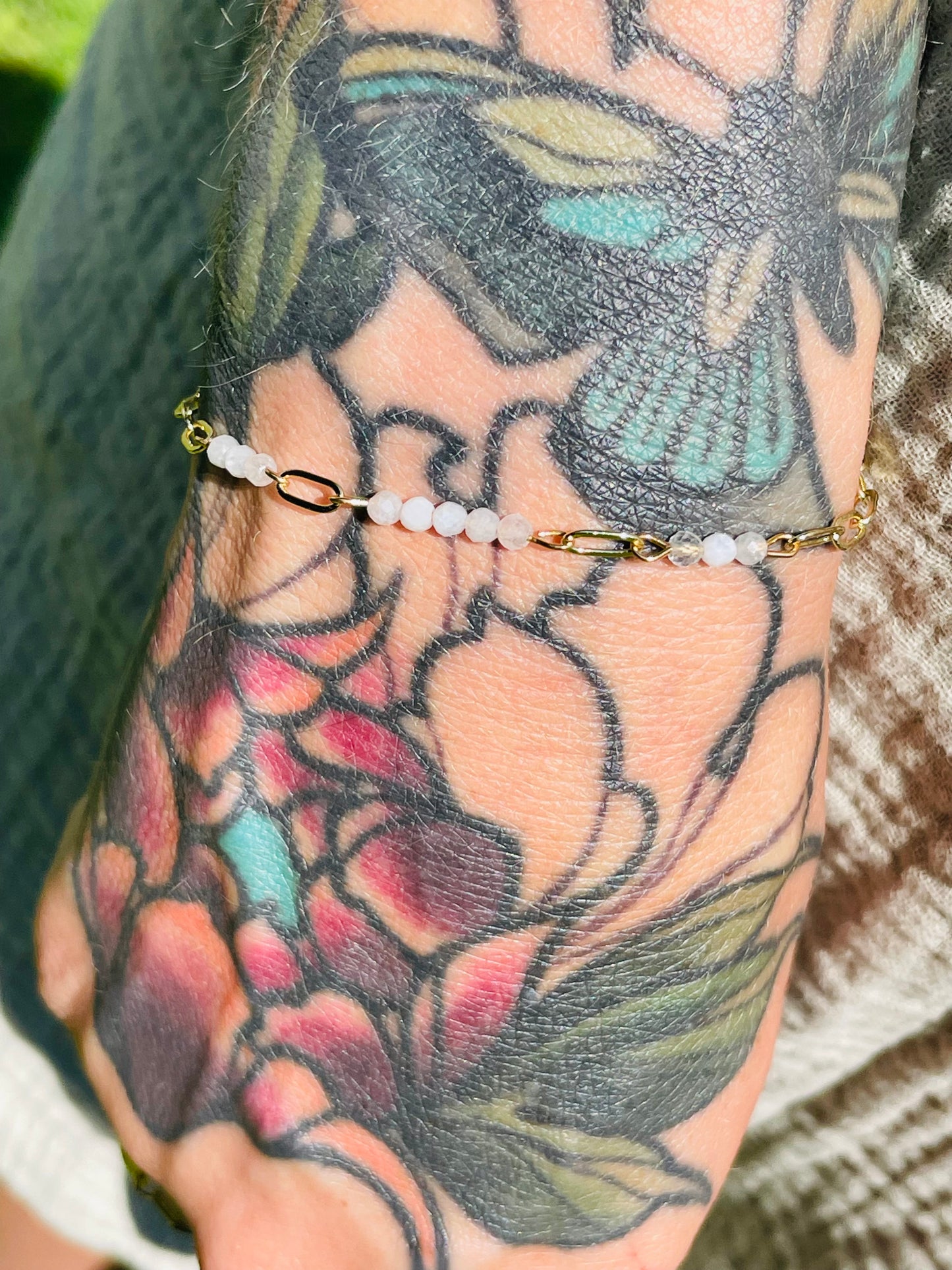 Pure — Bracelet pierre de lune naturelle plaqué or 14k