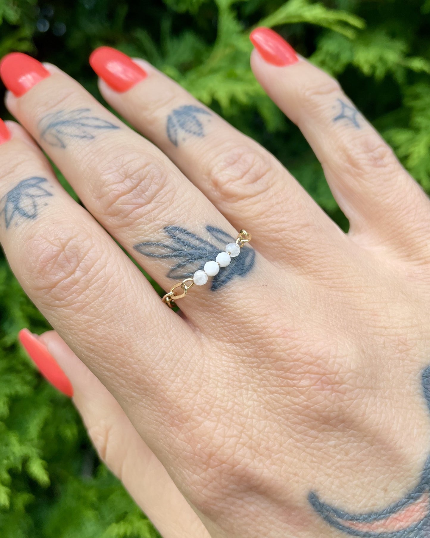 Cercle — Bague en pierre naturelle plaqué or 14k