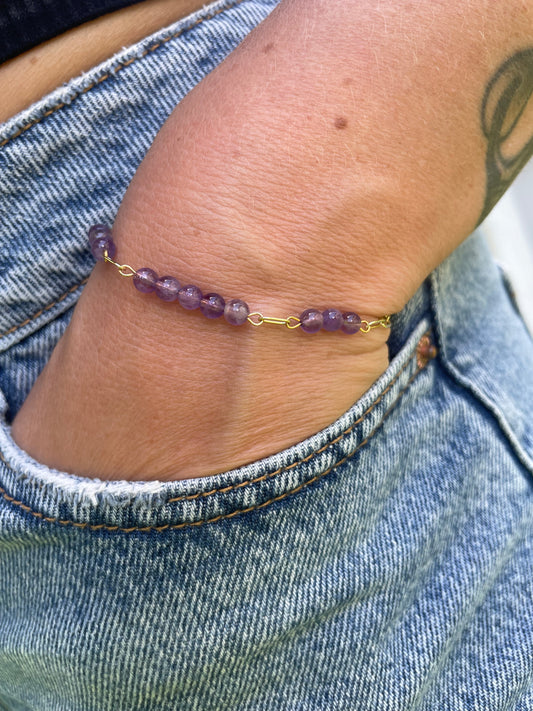 Serein — Bracelet améthyste naturelle plaqué or 14k
